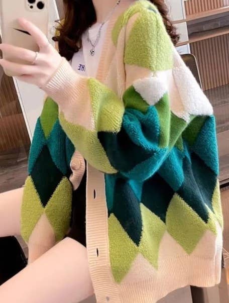 Argyle Pattern Cardigan