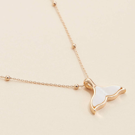 Whale Tale Shell Charm Short Necklace